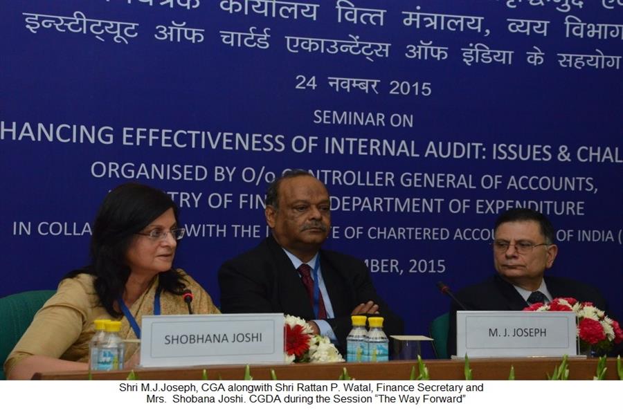 Shri M.J.Joseph, CGA alongwith Shri Rattan P. Watal, Finance Secretary and Mrs.  Shobana Joshi. CGDA during the Session “The Way Forward”